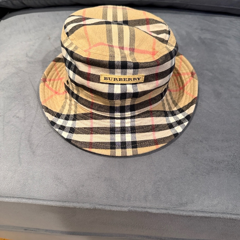 Burberry Golf Beige Check Bucket Hat
